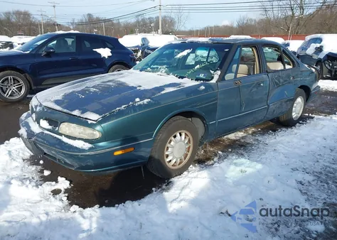 1998 Oldsmobile Eighty-Eight Ls from USA, damaged, VIN 1G3HN52K1W4802204